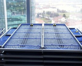 Kühlmatten in den Metallkasetten eingeklebt